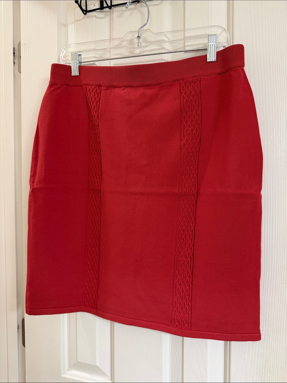 Carlisle Collection Skirt. NEW with tags . Size large . Dark rust color knit